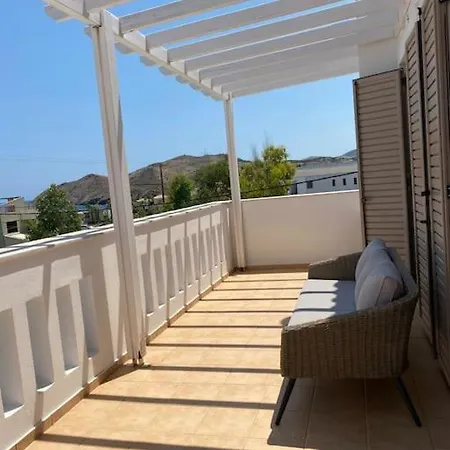 Villa Gagra - With Private Pool, Air Con And Heating *