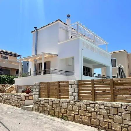 Gagra - With Private Pool, Air Con And Heating Villa *